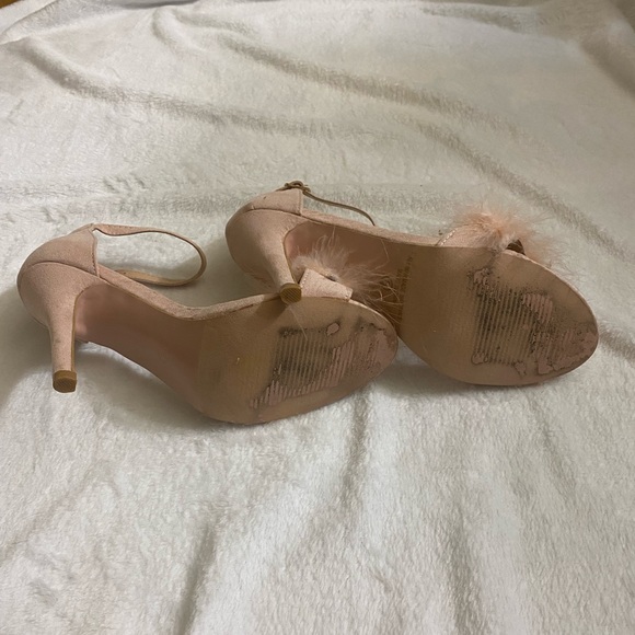 Blush suede strap sandal. - Picture 2 of 4
